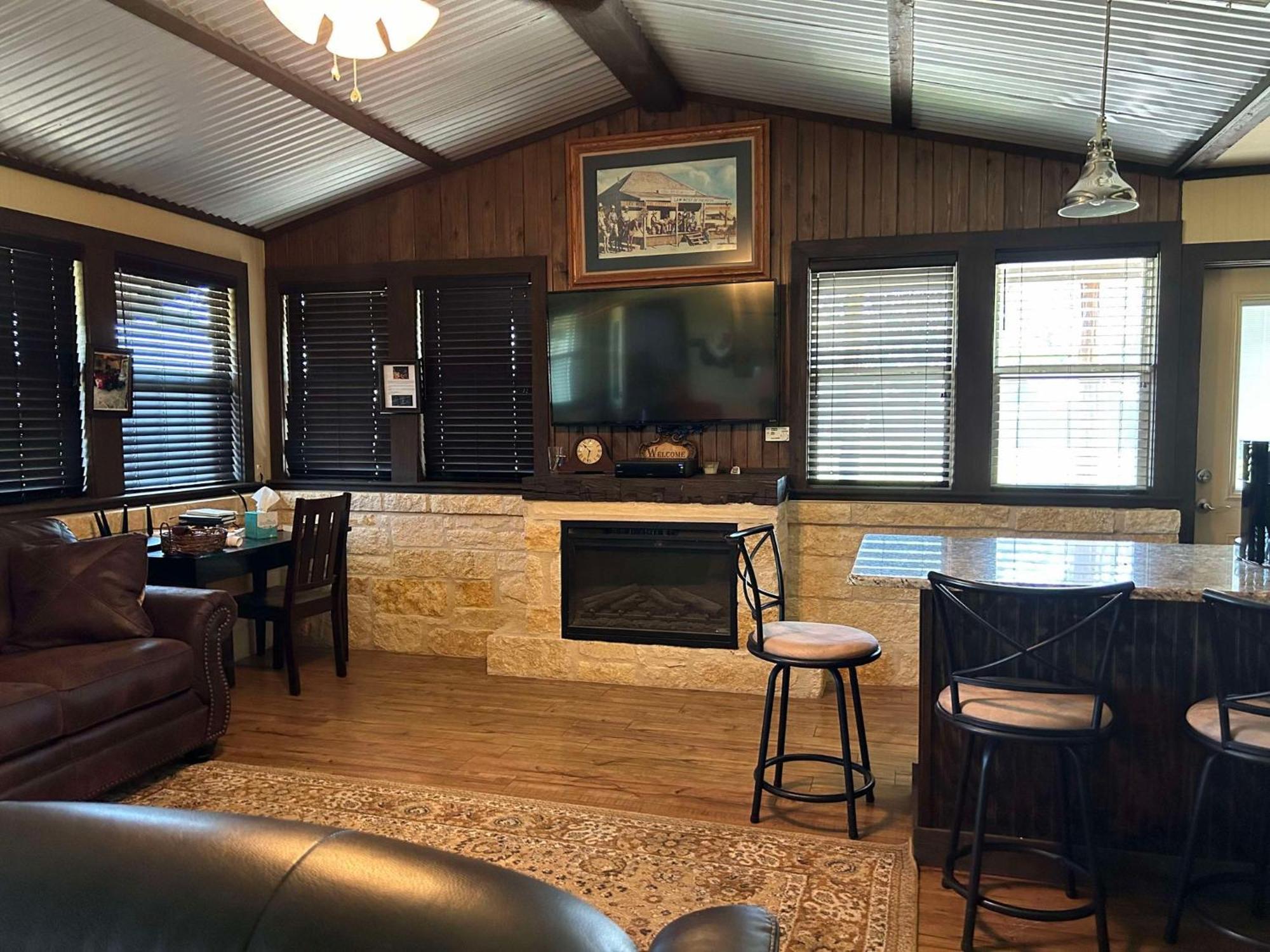 פרדריקסברג Vineyard Trail Cottages- Adults Only מראה חיצוני תמונה