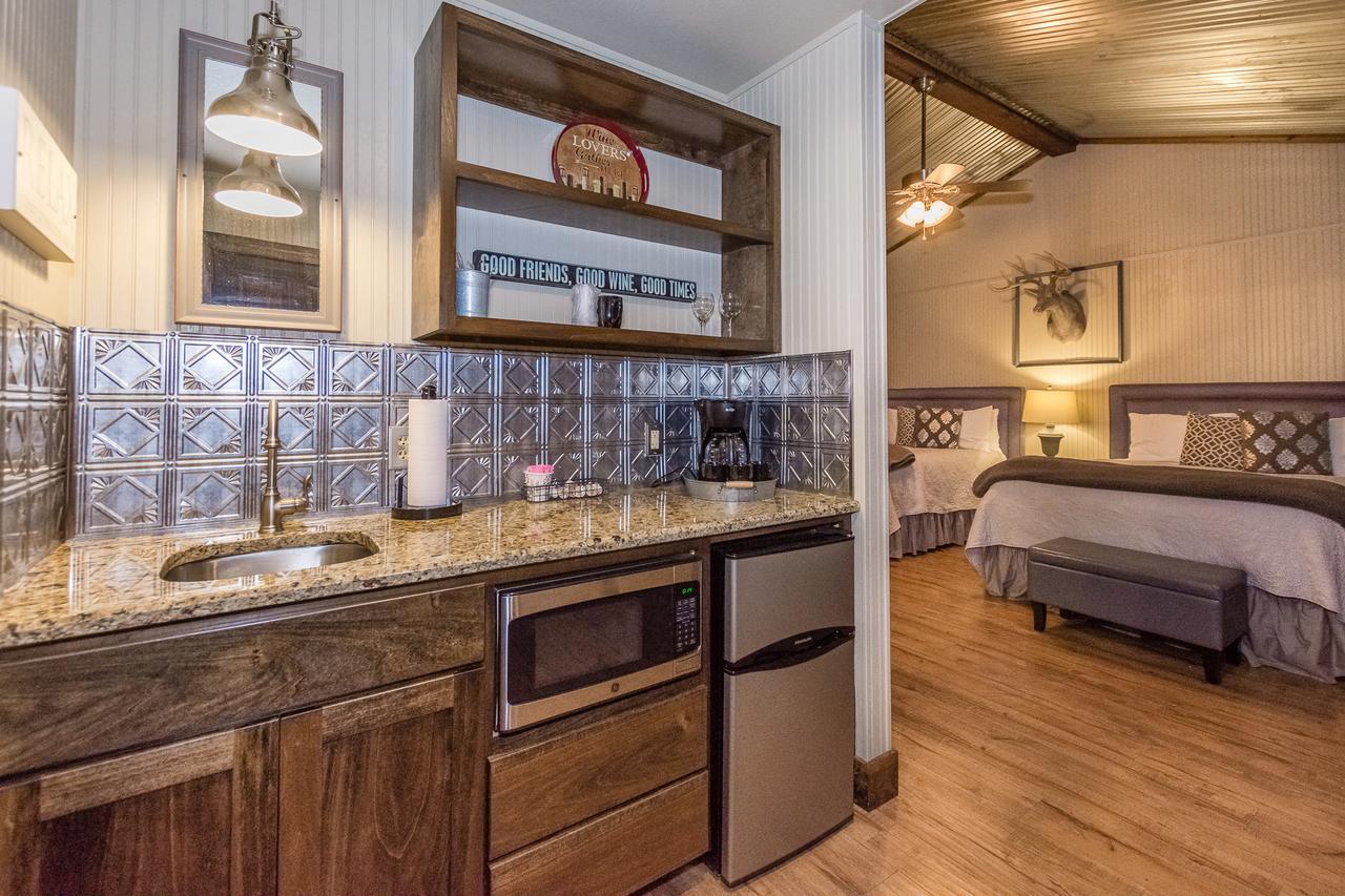 פרדריקסברג Vineyard Trail Cottages- Adults Only חדר תמונה