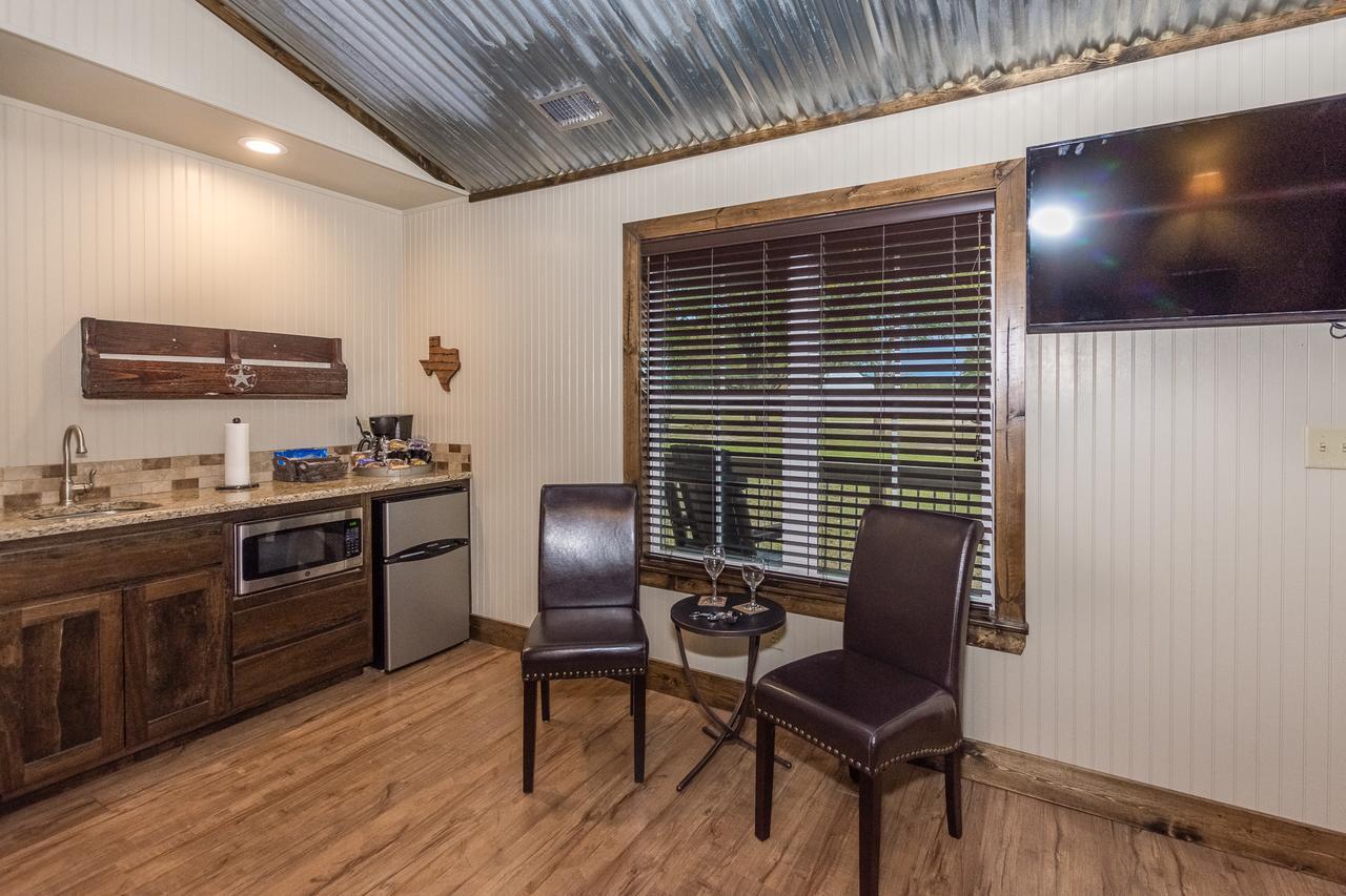 פרדריקסברג Vineyard Trail Cottages- Adults Only חדר תמונה