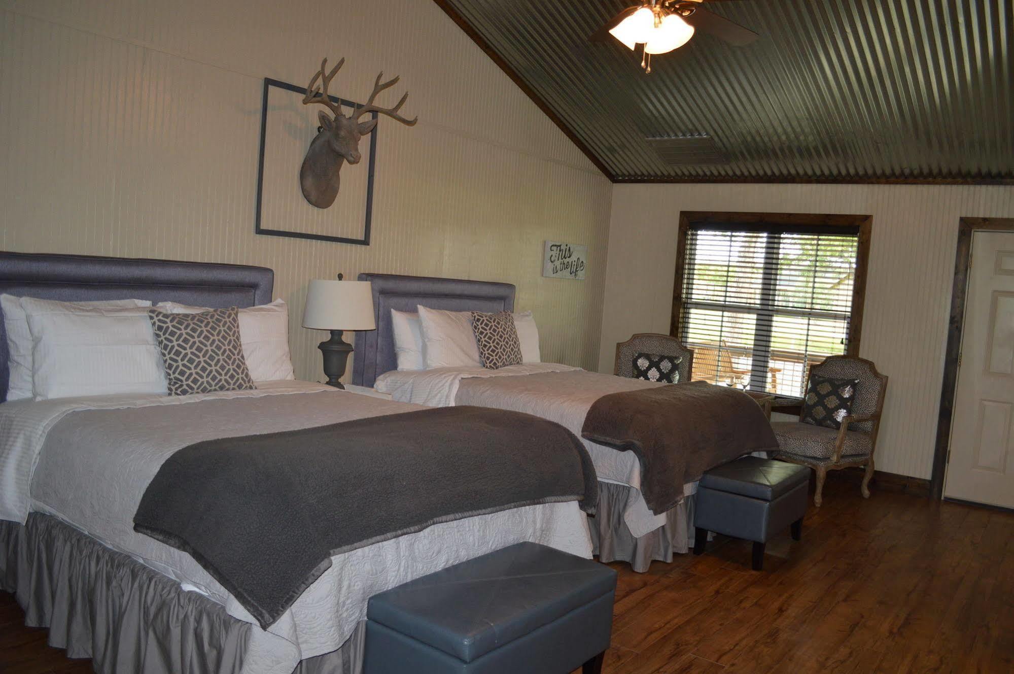 פרדריקסברג Vineyard Trail Cottages- Adults Only מראה חיצוני תמונה